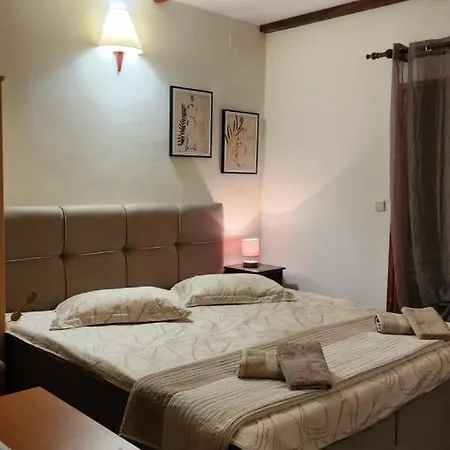 Rogoznicka Oaza * Rogoznica (Sibenik-Knin)