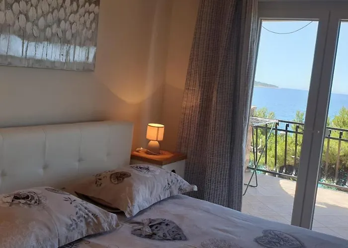 Rogoznicka Oaza Rogoznica (Sibenik-Knin)