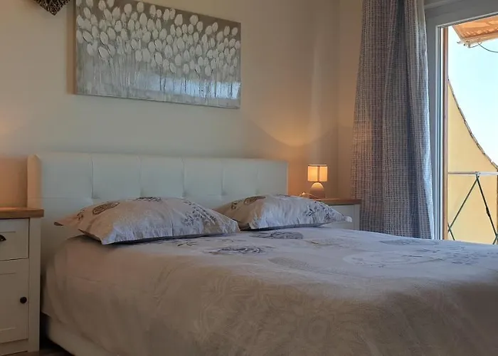 Rogoznicka Oaza Rogoznica (Sibenik-Knin)