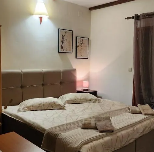 Rogoznicka Oaza * Rogoznica (Sibenik-Knin)